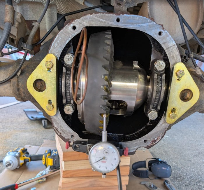 4Link4WD case spreader adapters being used with air locker. Air lockers require maximum carrier preload so the air collar does not twist and eventually cause copper air line failure and leaks. 