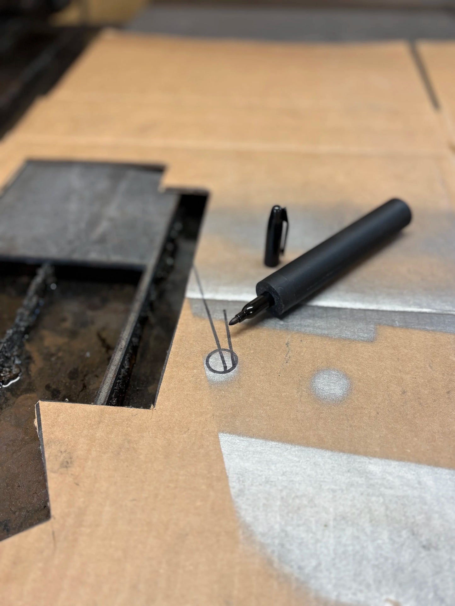 4Link4WD plasma table marker attachment after using it to trace and cut template.