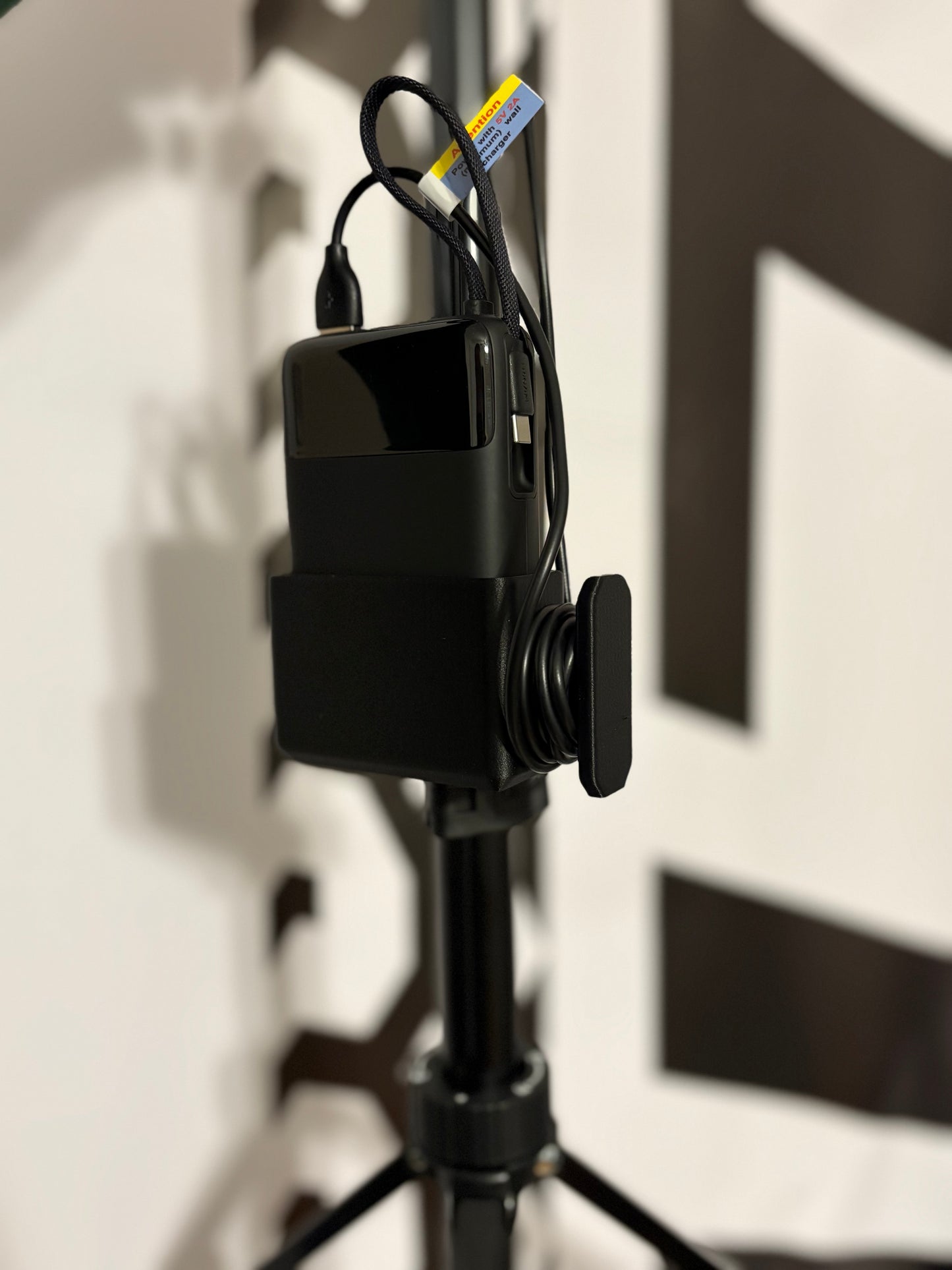 Portable Ring Light Battery Mount – Power Bank Clip for Tripod Ring Lights | 4Link4WD