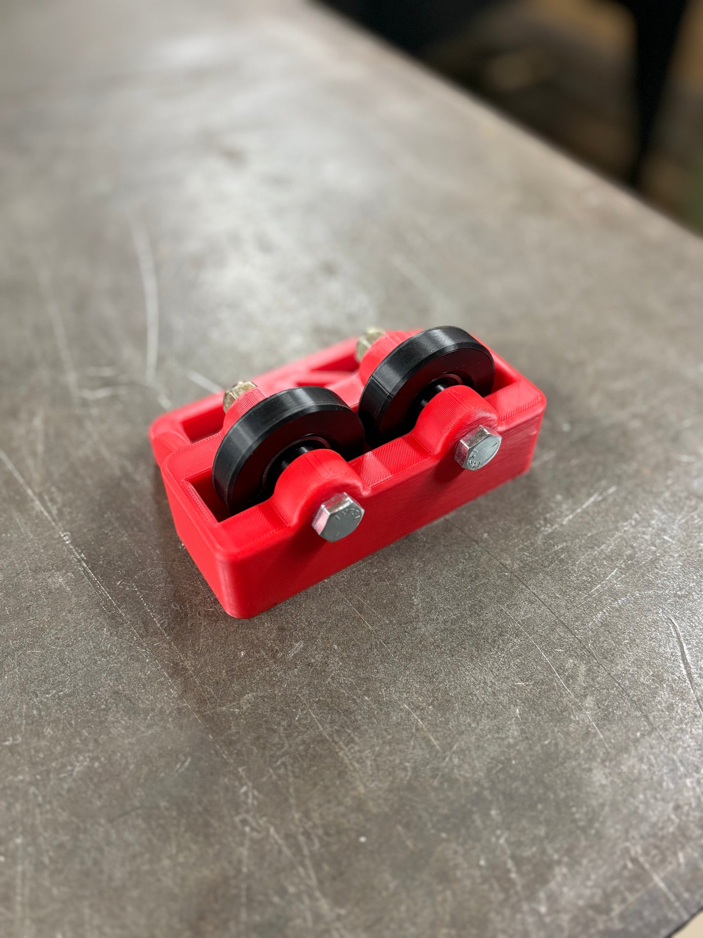 Magnetic Pipe & Tubing Bench Roller – Portable Material Prep & Welding Tool | 4Link4WD