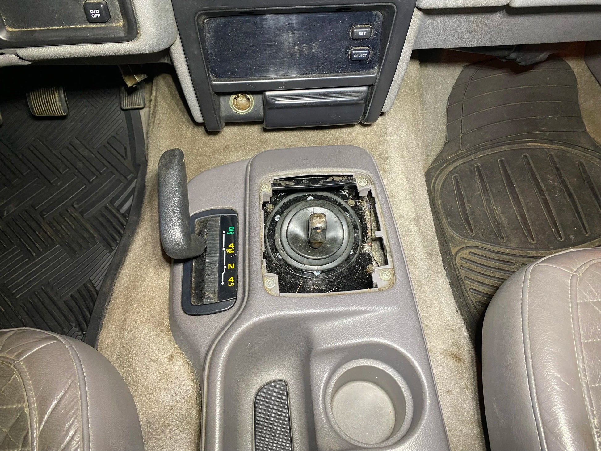 Installed ZJ Inner Dust Boot kit with AX15 transmission during a 5 speed swap.